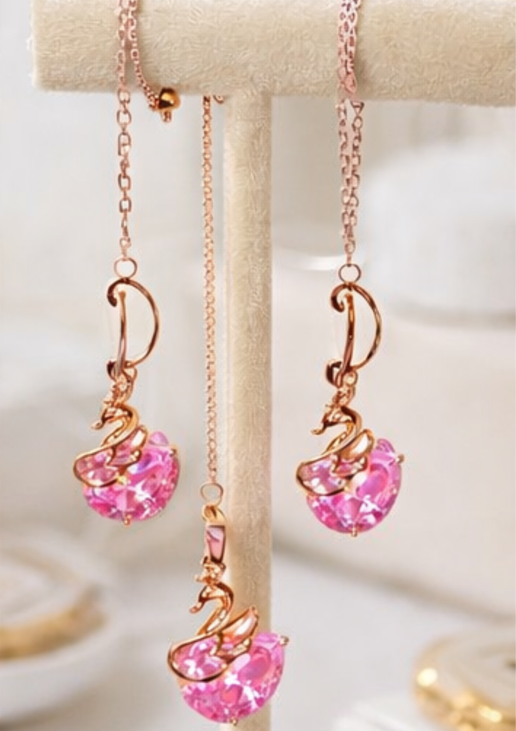 Royal Crystal Swan Set